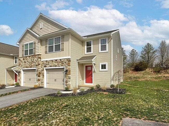 Photo - 30 Fargreen Ct Townhome