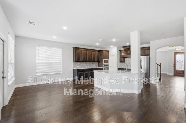 Photo - 3543 Beaumont Dr