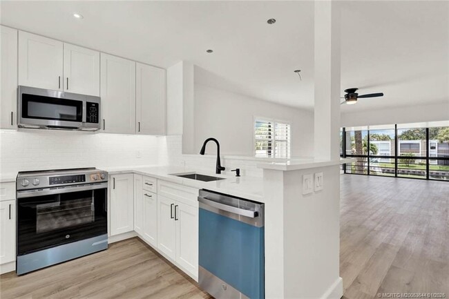 Photo - 1950 SW Palm City Rd Unit 3201