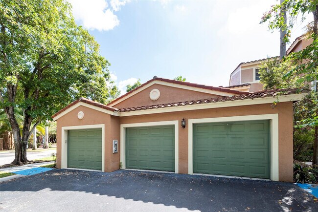 Photo - 4808 N State Rd 7 Unit 203