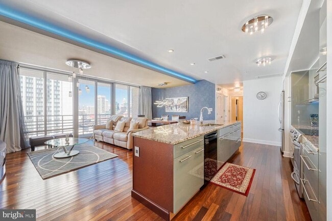 Building Photo - 675 S President St Unit 1501