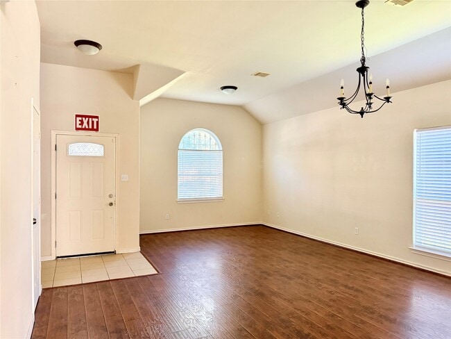 Photo - 13743 Canyon Hollow Loop