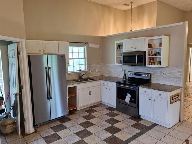 Photo - AVAILABLE 08/15/2026 in Millbrook!