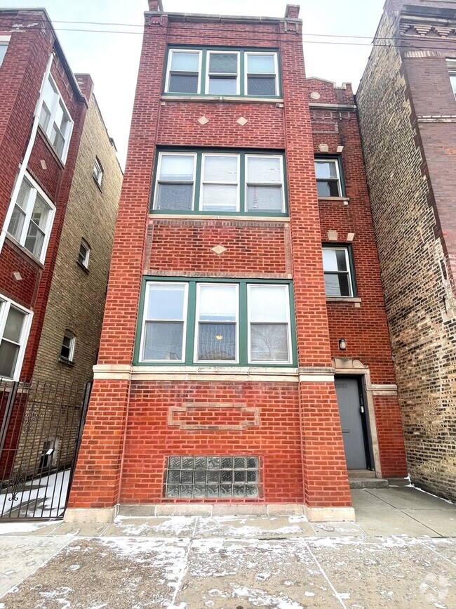 Building Photo - 3021 W Diversey Ave Rental