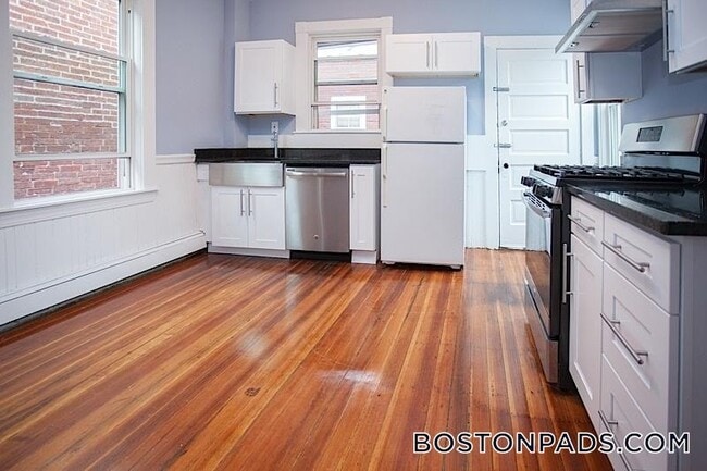 Photo - 200 Harvard St Unit 3