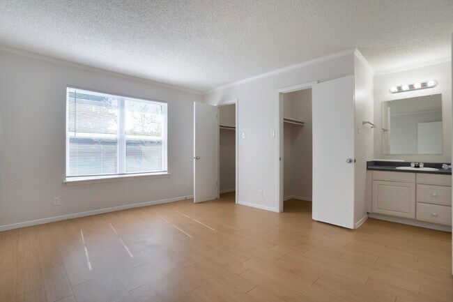 Photo - 2601 Penny Ln Unidad 113