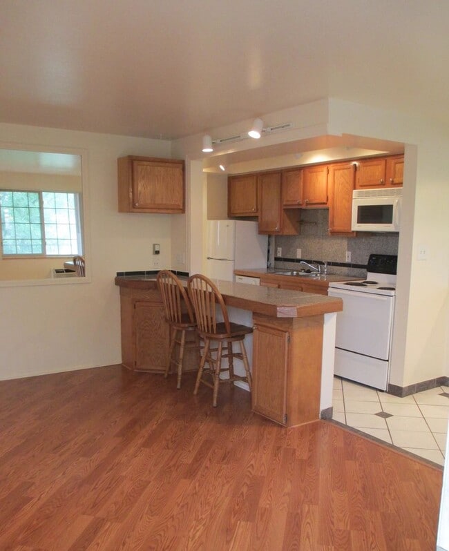 Building Photo - TOP FLOOR South Boulder 1 BD AVAILABLE NOW... Unit 660-302
