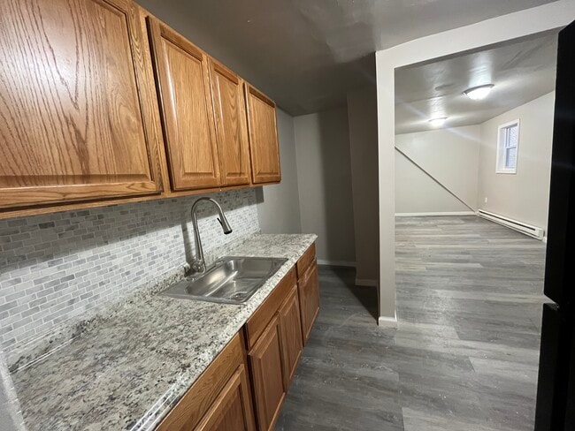 Photo - 259 Grove St Unit 3