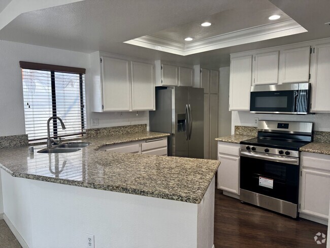Building Photo - 9270 Towne Centre Dr Rental