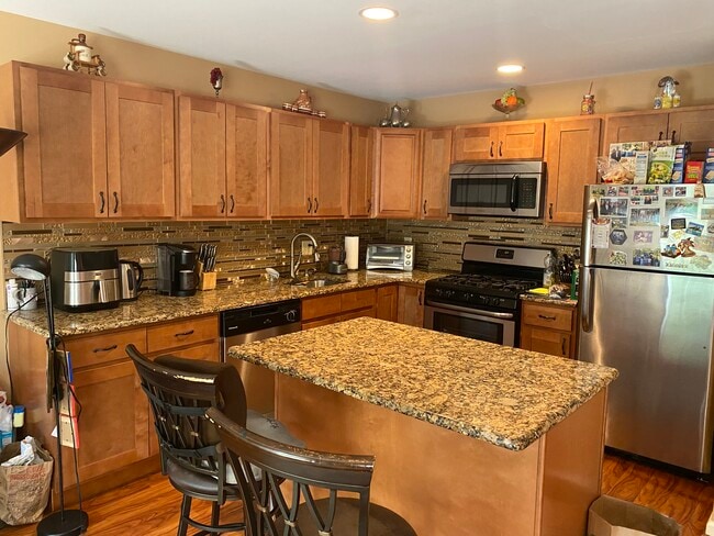 Photo - 725 Dell Ct