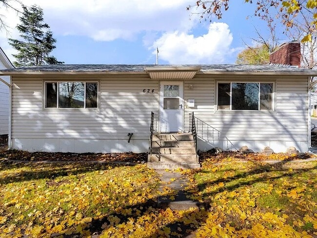 Building Photo - 624 2nd St Rental