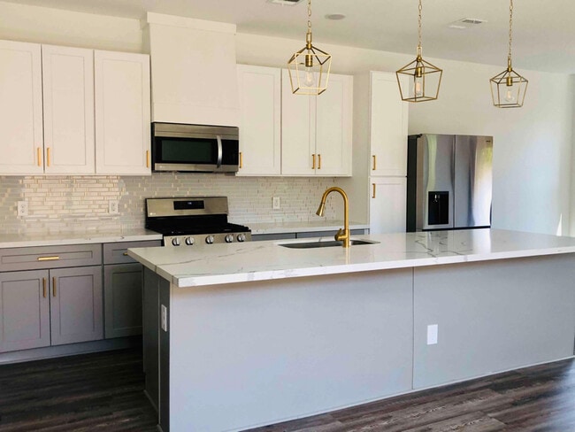 Photo - 5813 England St Unit #A