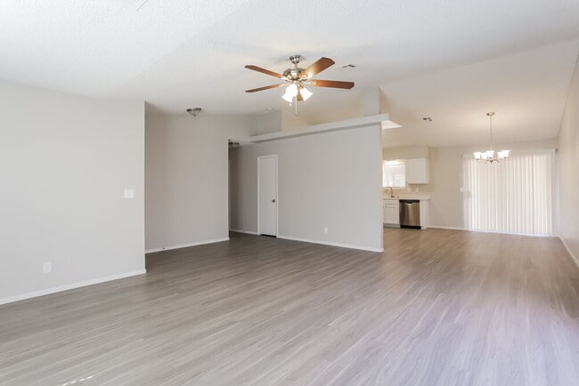 Photo - 361 Clover Glen Ct