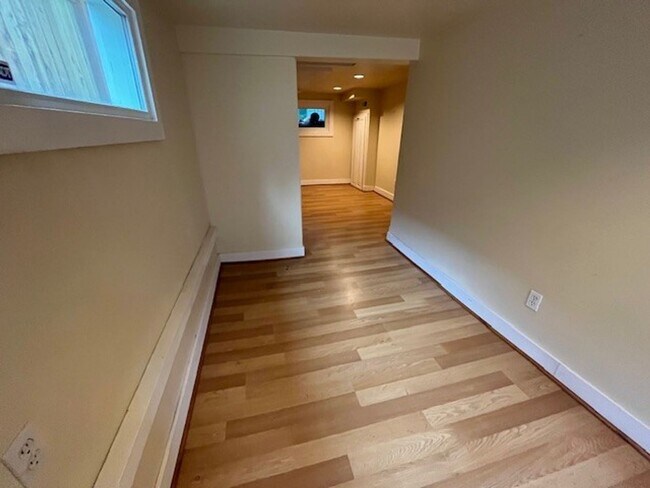 Photo - Wallingford Home. 4 beds, 2 bath. garage.