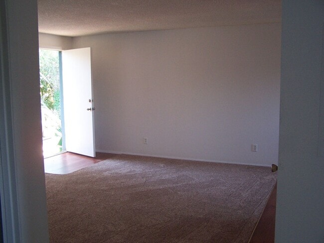 Building Photo - 1004 S 6th St Unit D Rental
