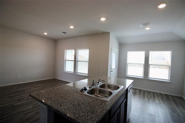 Photo - 602 Wyatt Wy