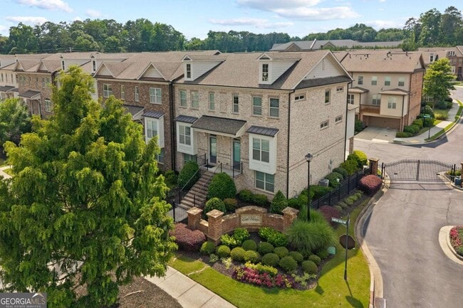 Photo - 1098 Township Square