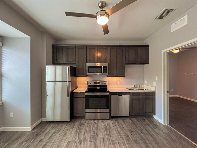 Photo - 204 NW 18th St Unidad 7