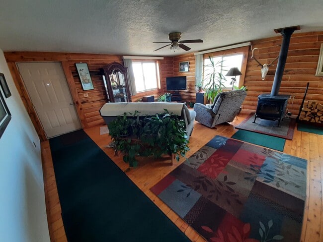 18 Genetti Dr