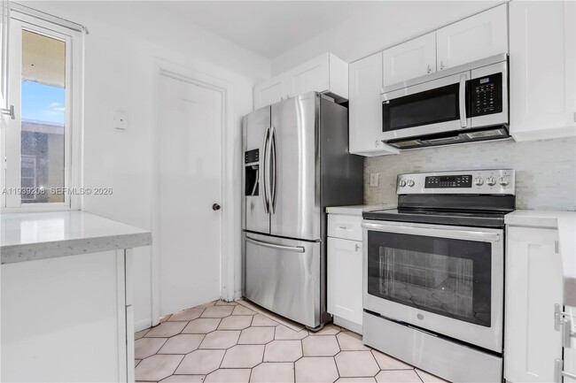 Photo - 137 NE 1st Ct Unit a