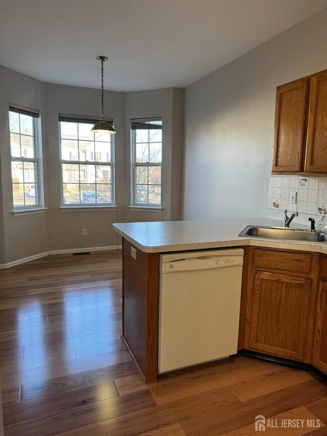 Photo - 30 Amesbury Ct