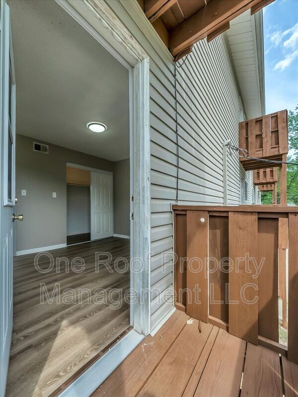Photo - 2001 Chateau Dr