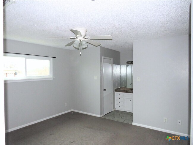 Photo - 2312 Doris Dr