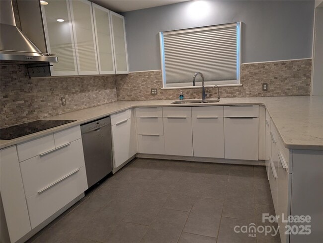 Photo - 1418 Briar Creek Rd