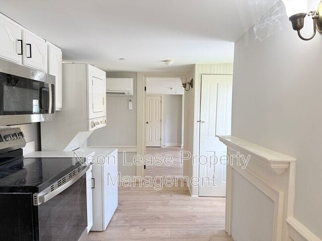 Photo - 133 NW Front St