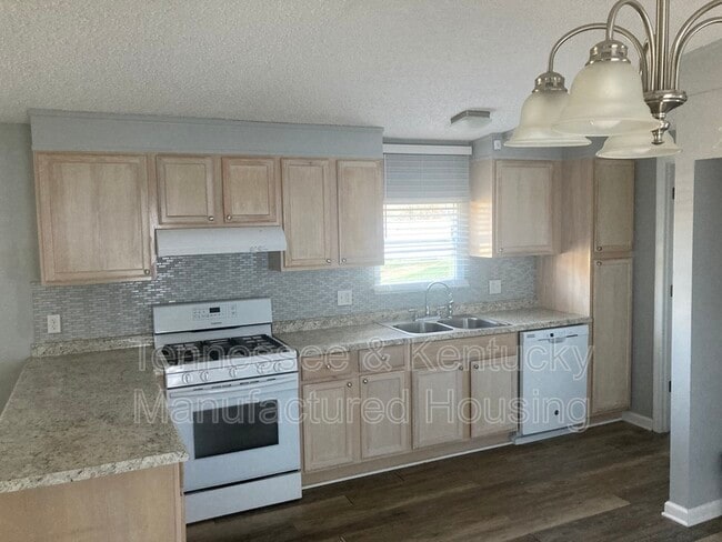 Photo - 207 Cumberland Ln