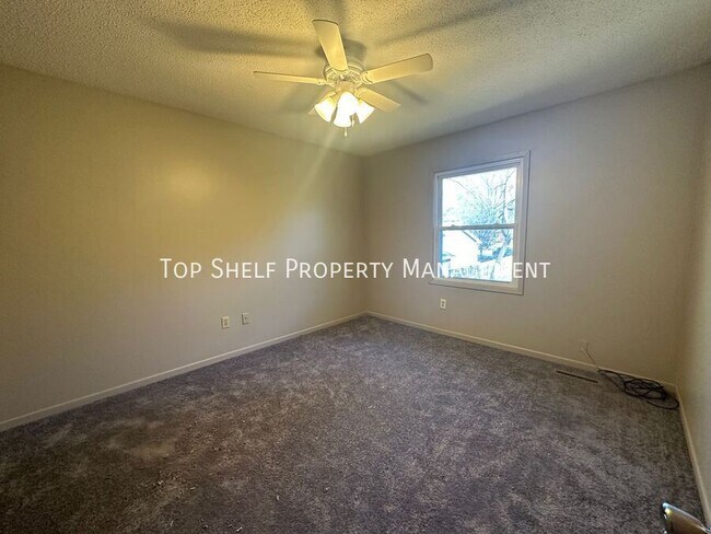 Photo - 2705 51st St