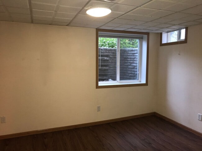 2021 University Ave Unit 2021U House