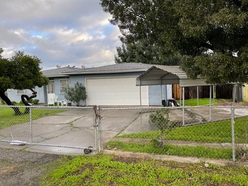 Building Photo - Stockton 3 Bedroom 1.5 Bathroom Home