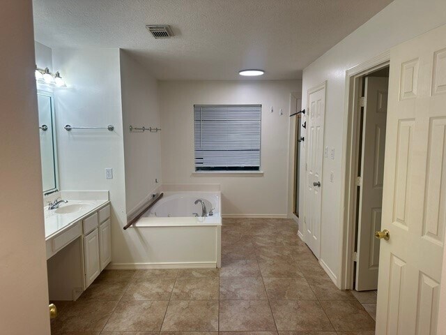 Photo - 1030 Forestburg Dr