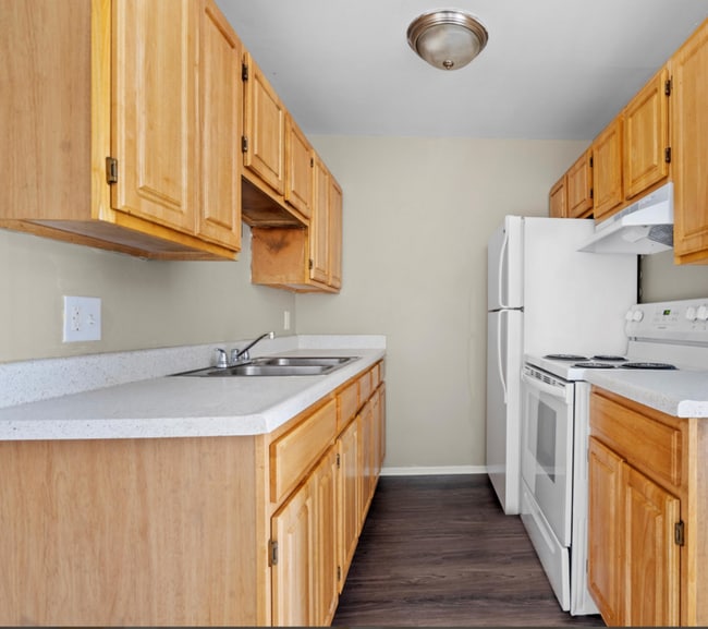 Photo - 31471 Block St