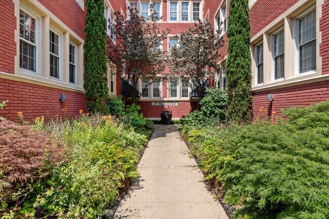 1008 Westover Ave