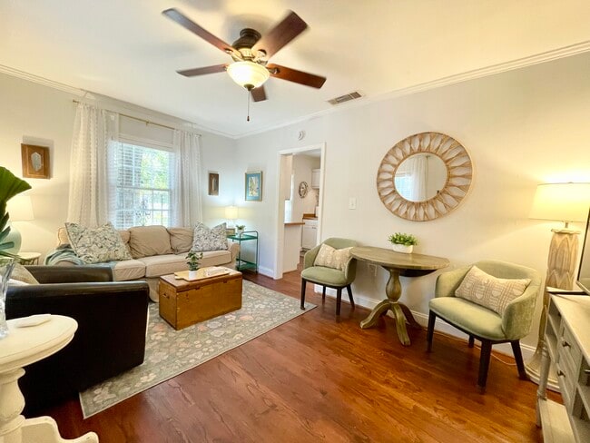 Photo - 215 W Taylor St