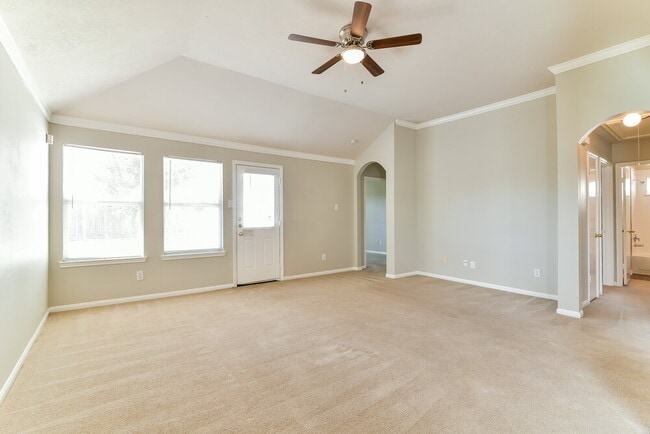 Photo - 5811 Ridgebluff Ln