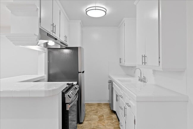 Photo - 1739 Washington Way Unidad 02