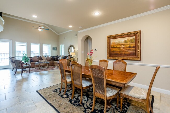 Photo - 7339 Chatham Green Dr