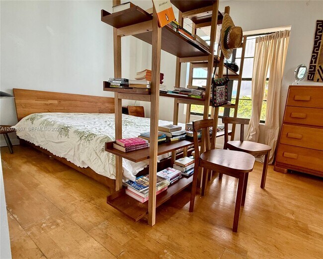 Photo - 934 Michigan Ave Unit 304