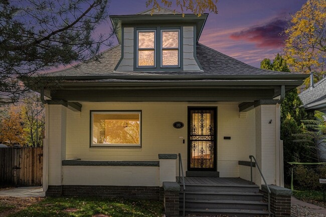 Building Photo - Beautifully Remodeled Home in Cherry Creek