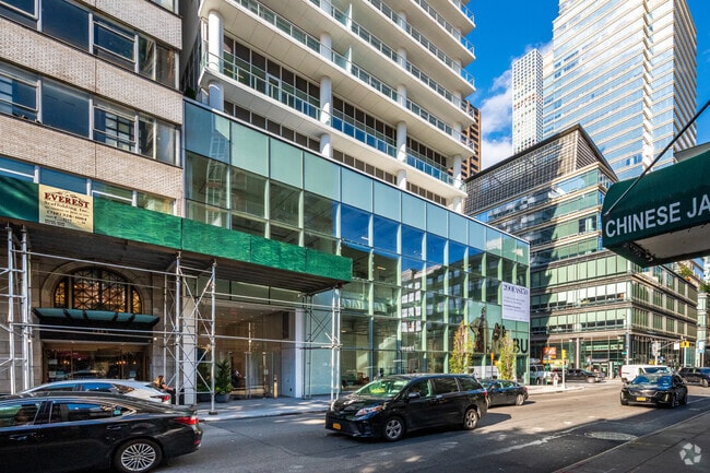 Photo - 200 E 59th St