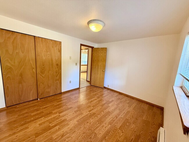 Photo - 16807 11th Ave NE