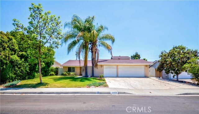 Photo - 20930 Deloraine Dr House