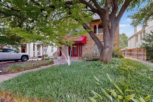 Building Photo - Charming 1930’s Highland Park Duplex Rental