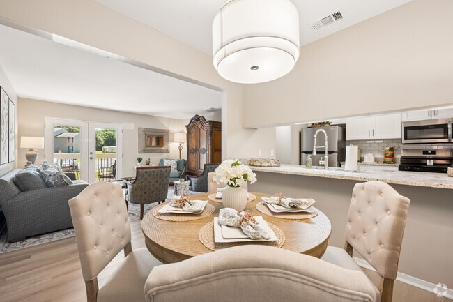 2BR, 1BA - 950SF - Dining Room
