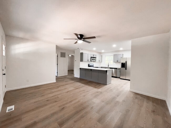 Photo - 21 Munster Dr