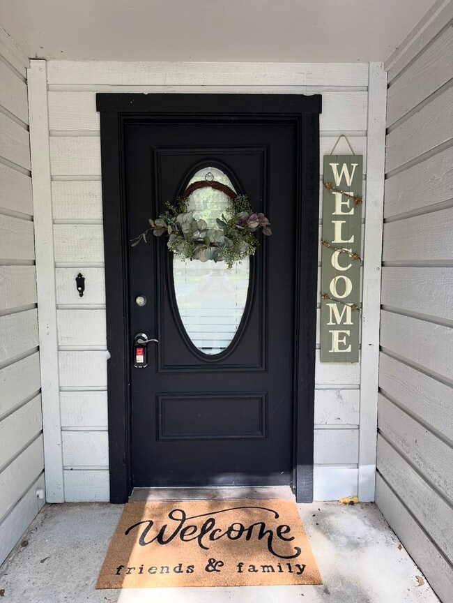 Photo - 128 N Deerfoot Cir
