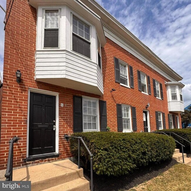 Building Photo - 109 S Bentz St Unit 6 Rental